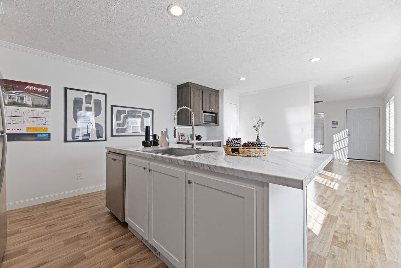 The sugar run duplex interior and kitchen home features