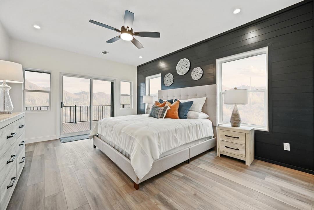 Mammoth park hud bedroom home features