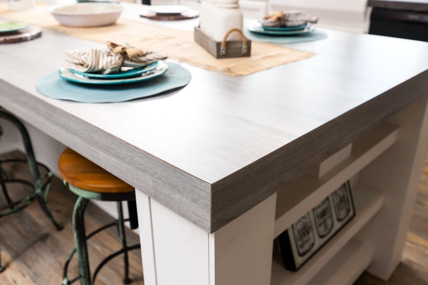 Farmhouse flex kitchen home features