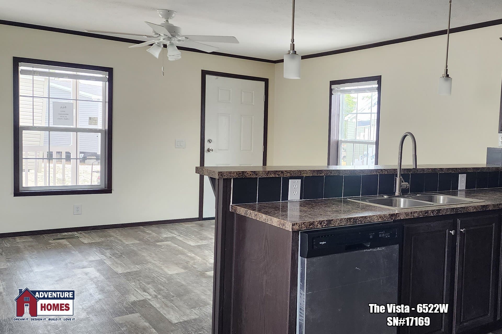 Vista | 6522w kitchen home features