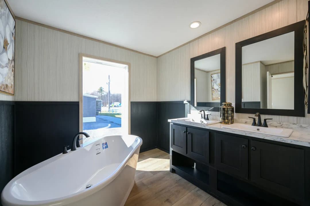 Tiger's eye bathroom home features