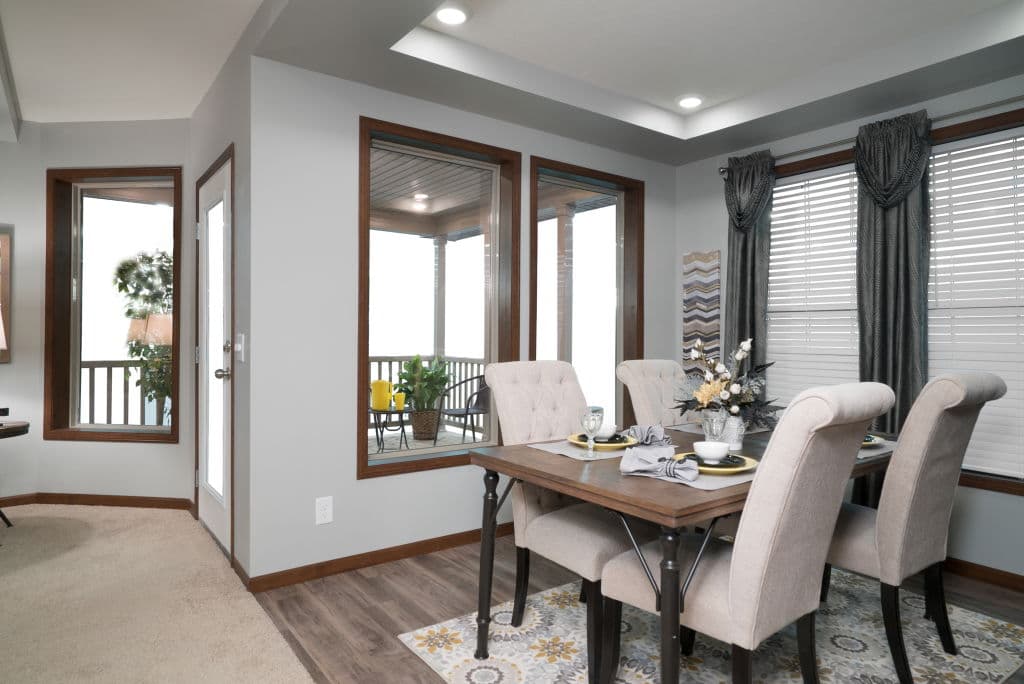 Ultra 3 interior home features