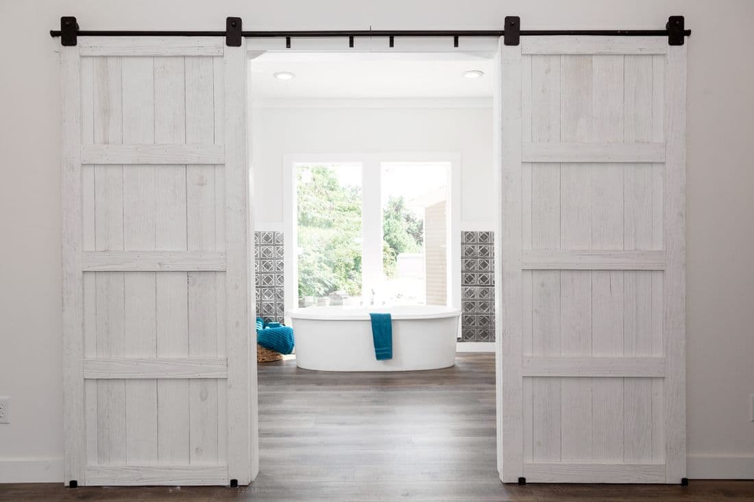 3442 carolina southern comfort bathroom home features