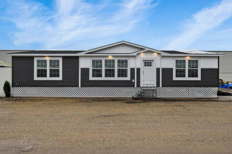 Skyliner ii q110 hero, elevation, and exterior home features