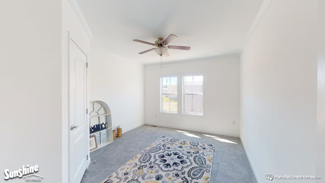 Pri3284-2012 bedroom home features