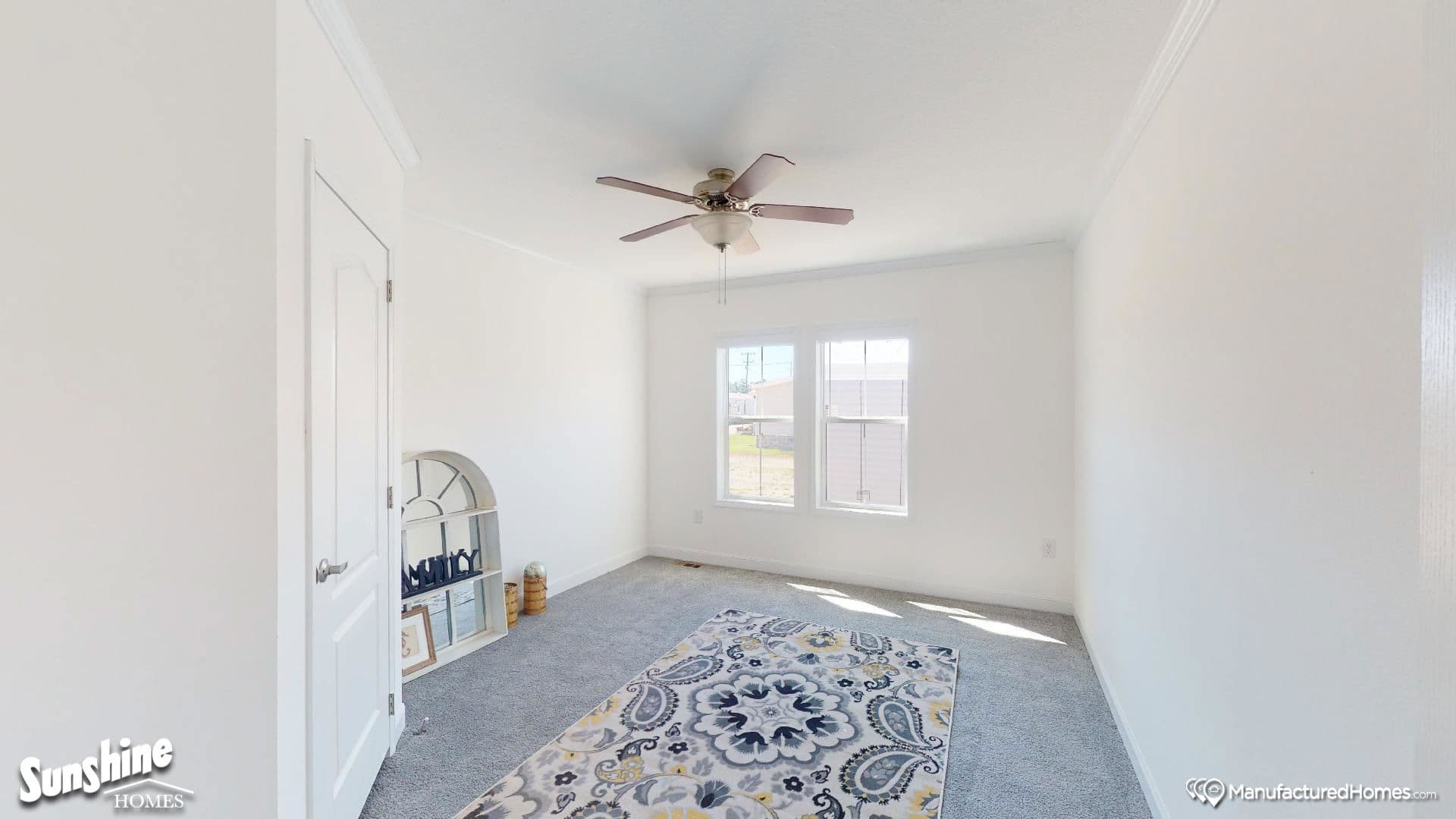 Pri3284-2012 bedroom home features