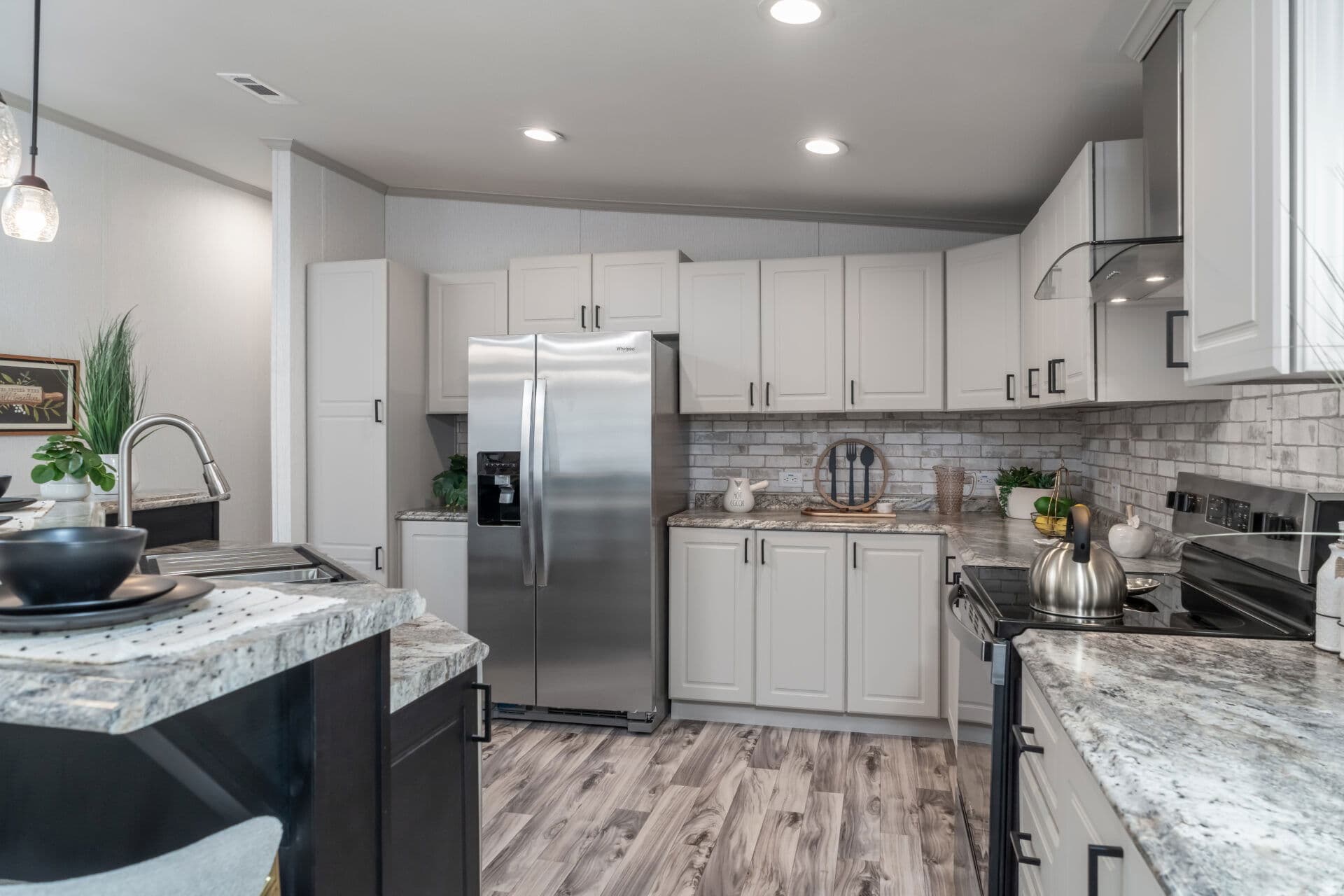 Doublewide h-32×56-42a kitchen home features