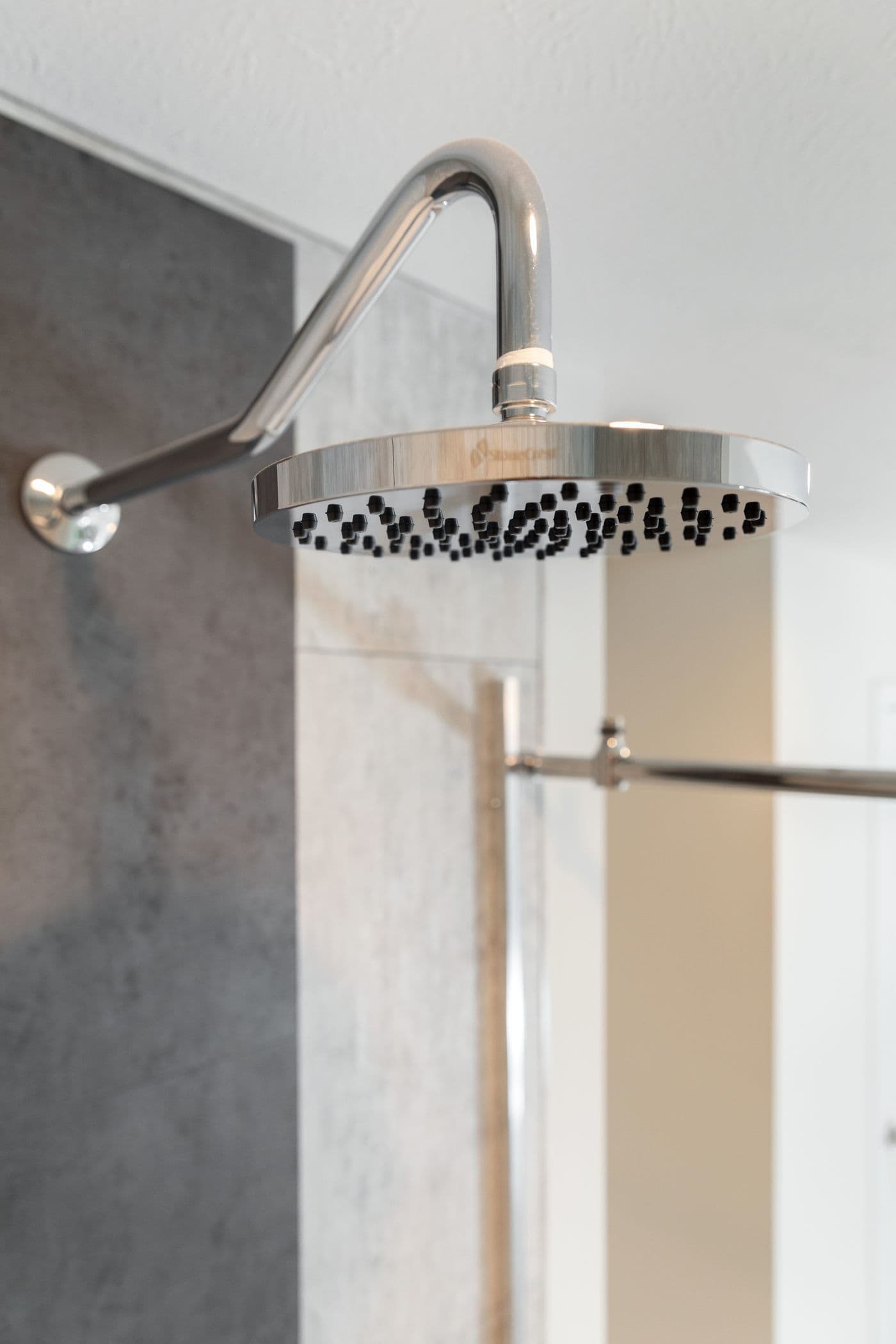 Belvedere blvd bathroom home features