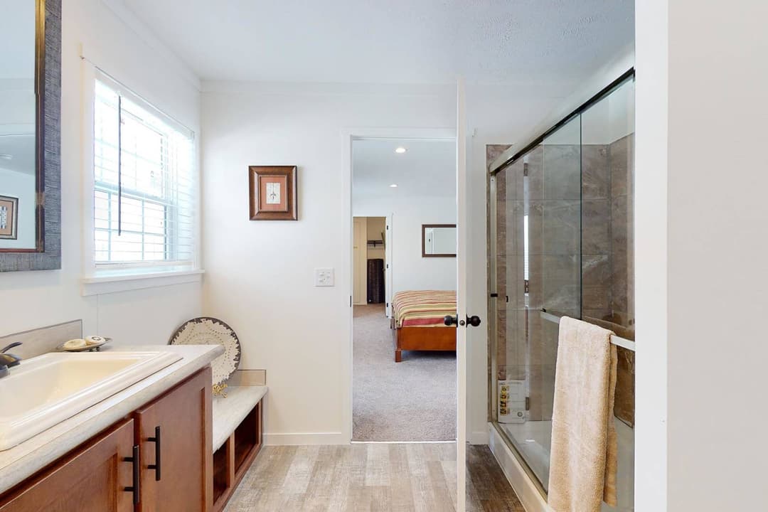 East point - intrigue bathroom home features