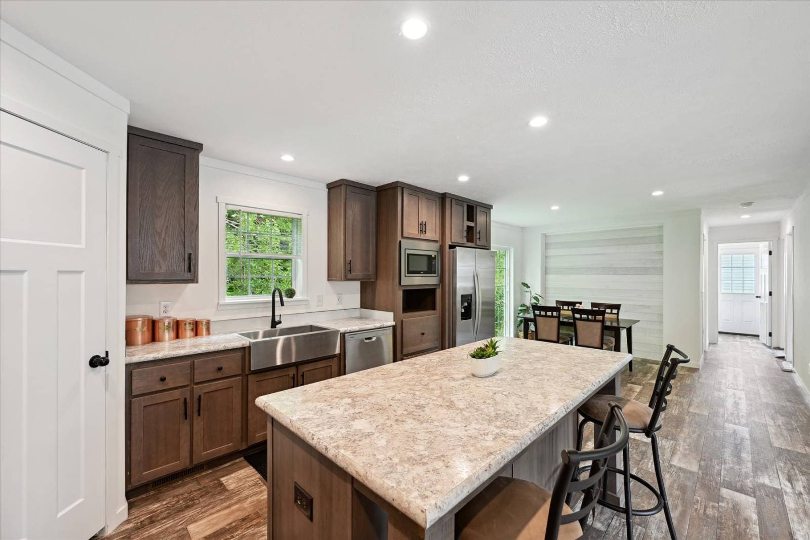 Elevate 56 kitchen home features