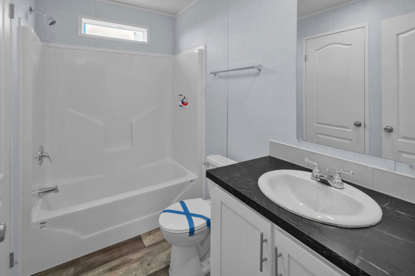 Alamo lite 28724t interior home features