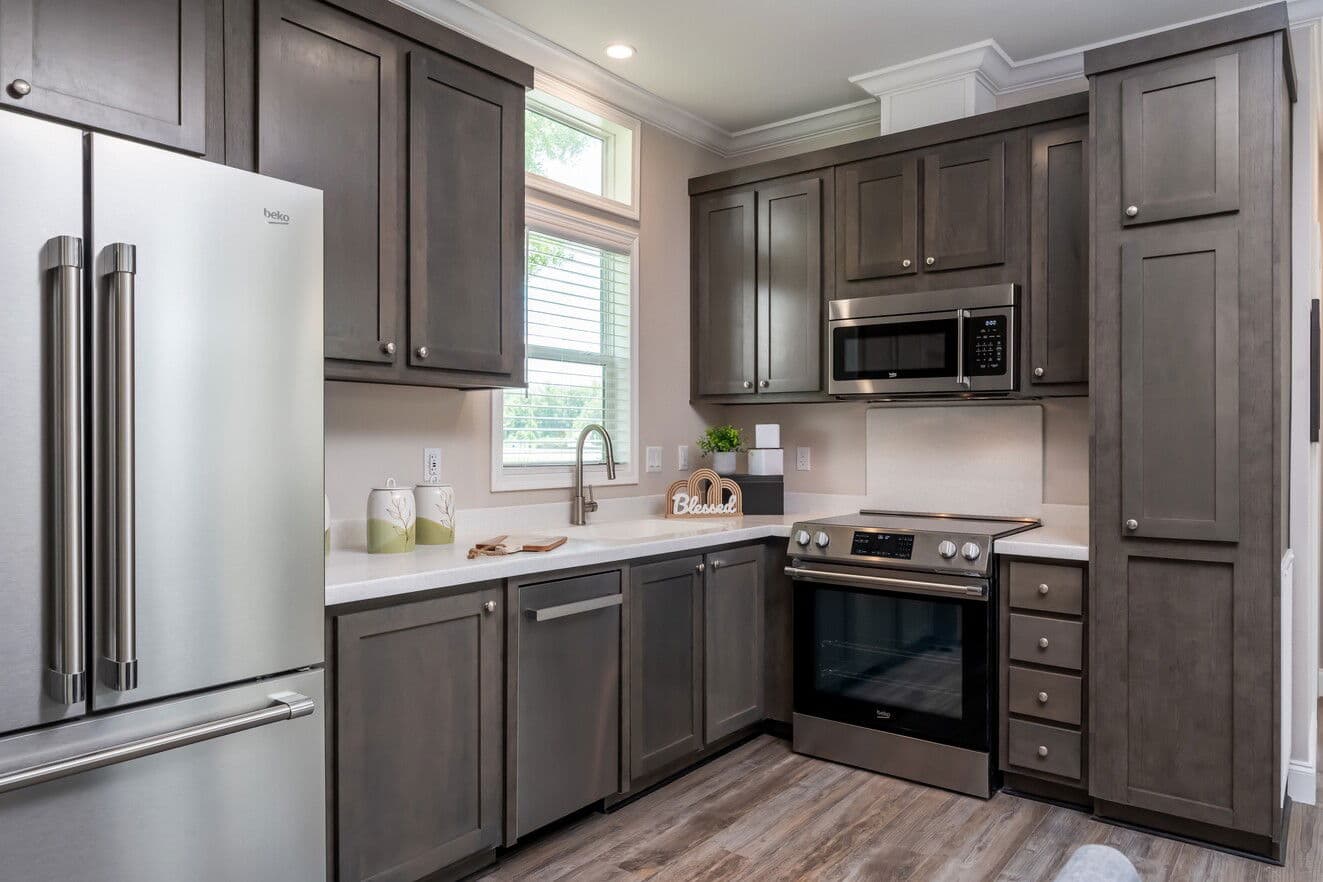 The chariot 24442a kitchen home features