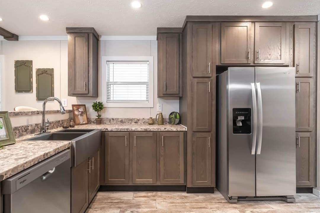 Fay kitchen home features