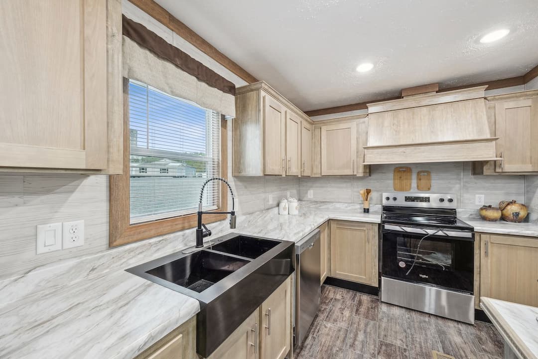 Md-26 rawhide kitchen home features