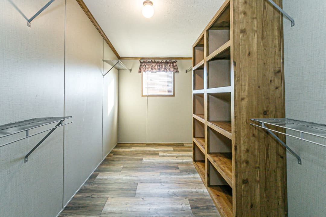 Doublewide h-3672-43a bedroom home features