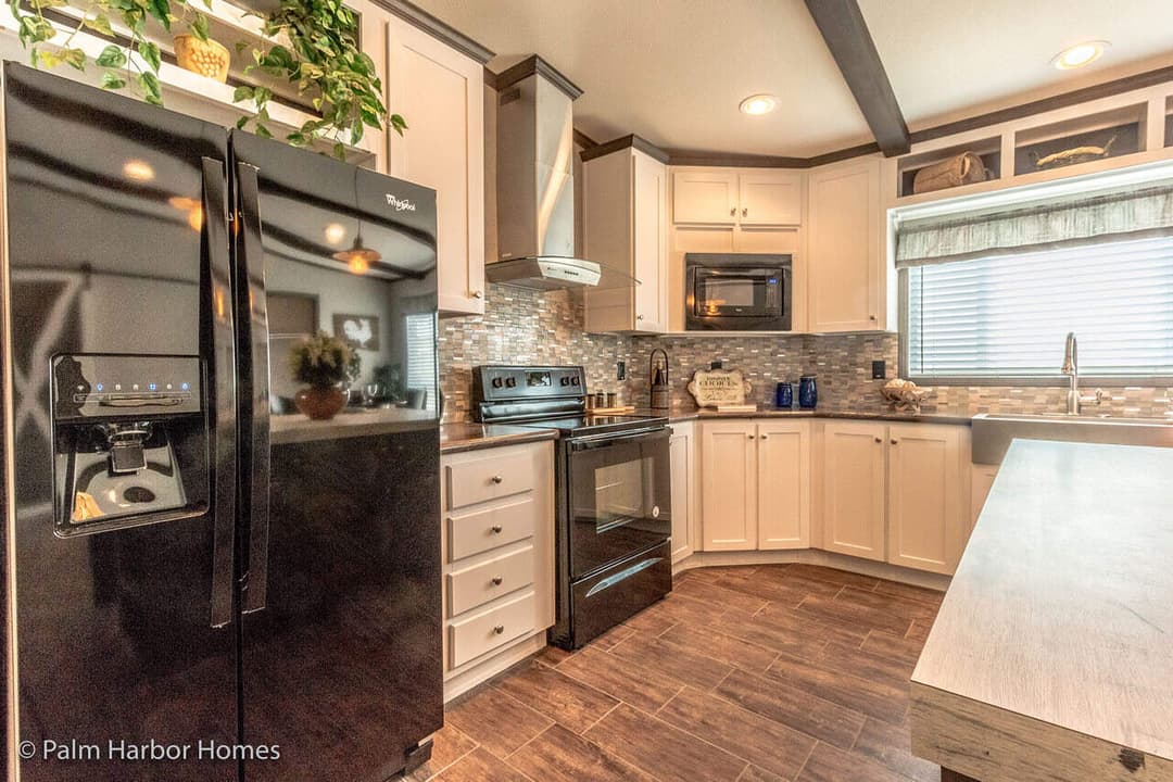 Arlington 30483a kitchen home features