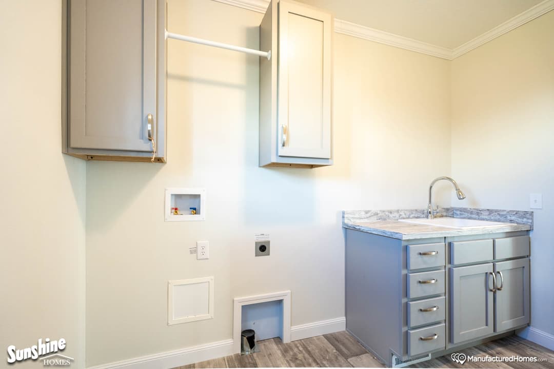 Pri3280-2043 interior home features