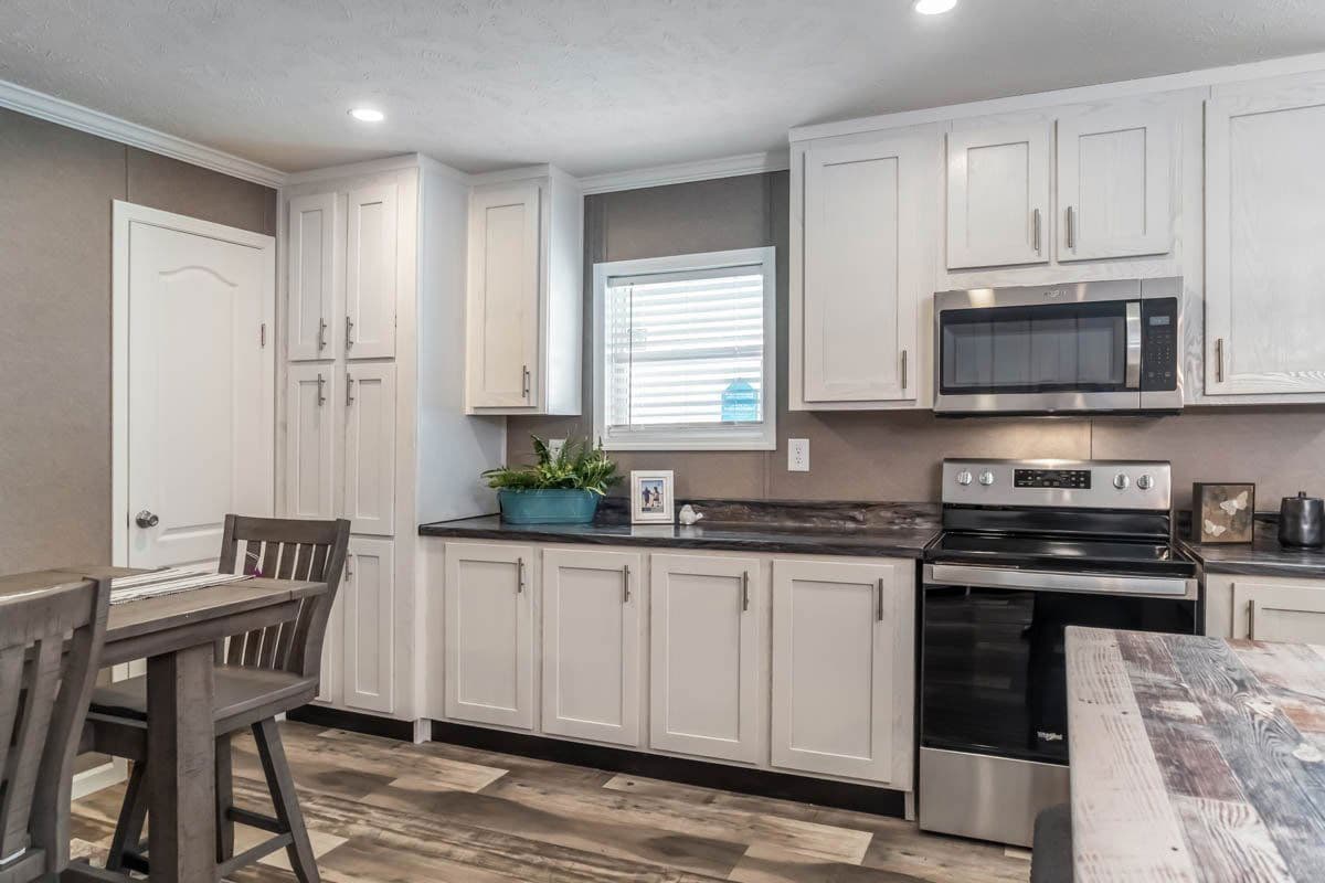 Ruby kitchen home features