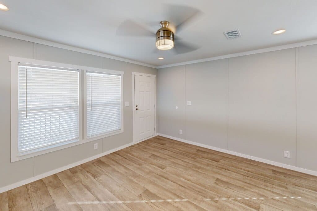 Pizzaro 312-p6 interior home features