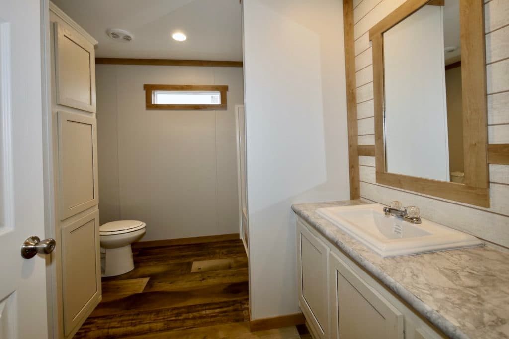 Mariana 9776 bathroom home features