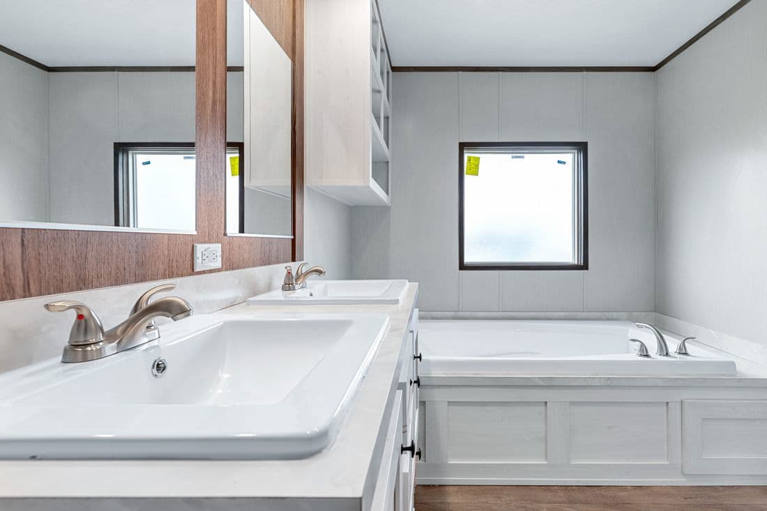 Anniversary 16683b bathroom home features