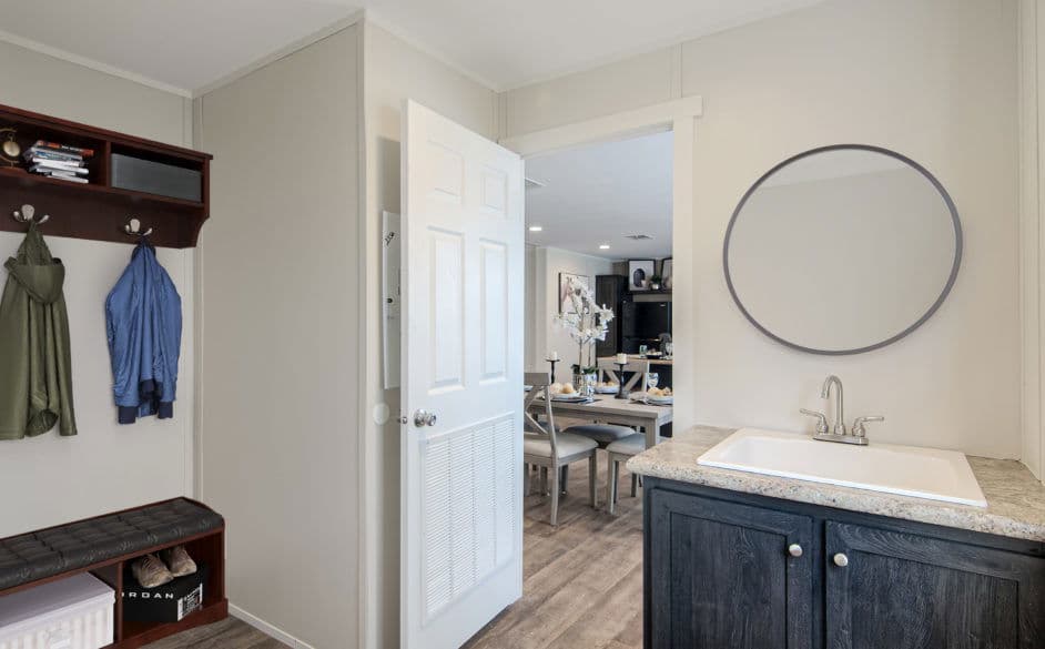 Bandera 3356 bathroom home features