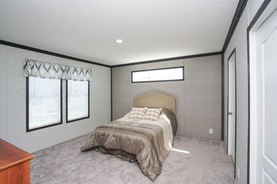 Pegasus 28483s bedroom home features