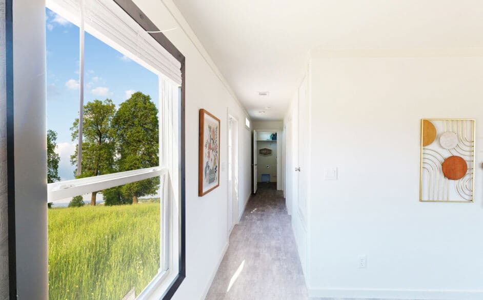 Tiffany j76k interior home features