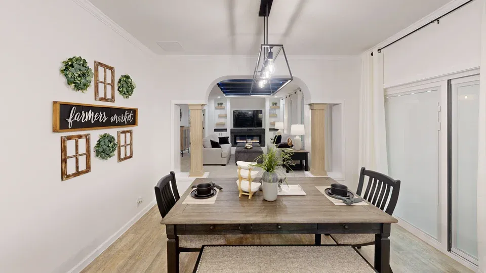 Mod4683z interior home features