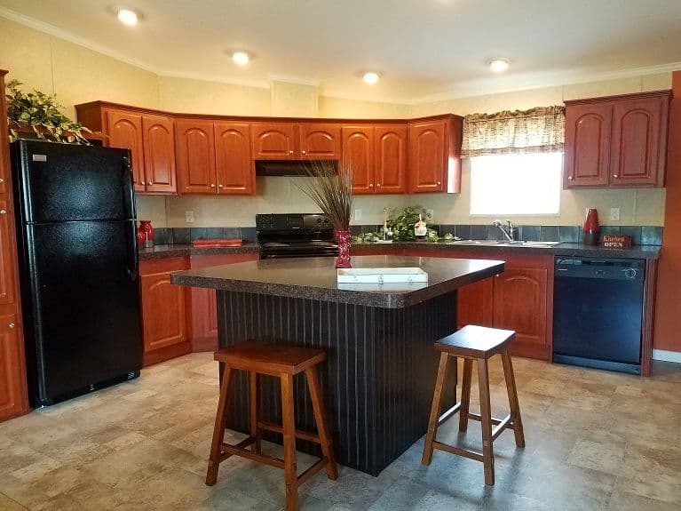 Blayne 2844 kitchen and hero home features