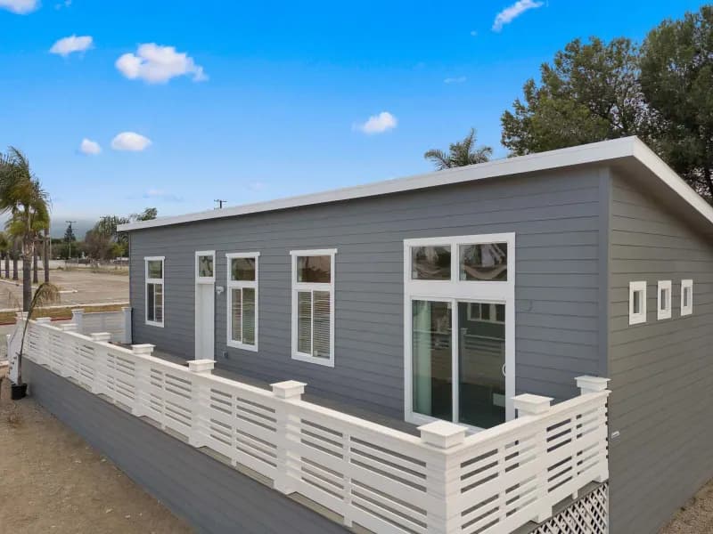 Bd 04 (4424) elevation and exterior home features