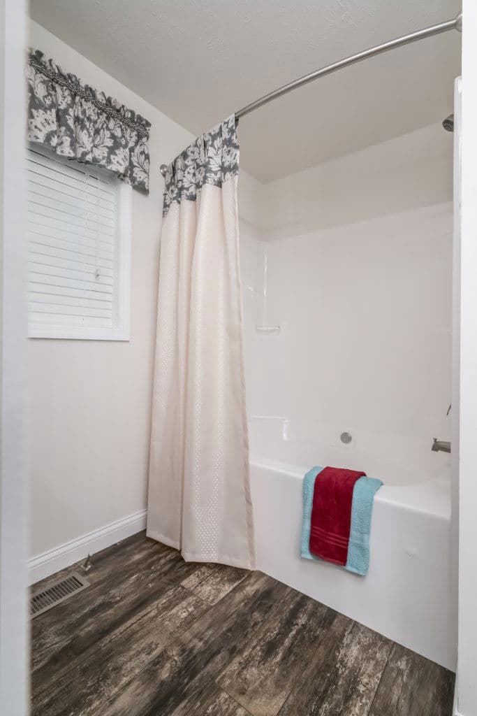 Limited 1 bathroom home features