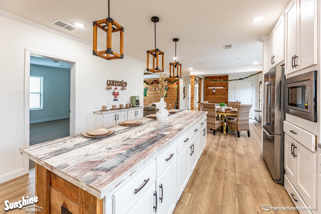 Pri3284-2015 kitchen home features