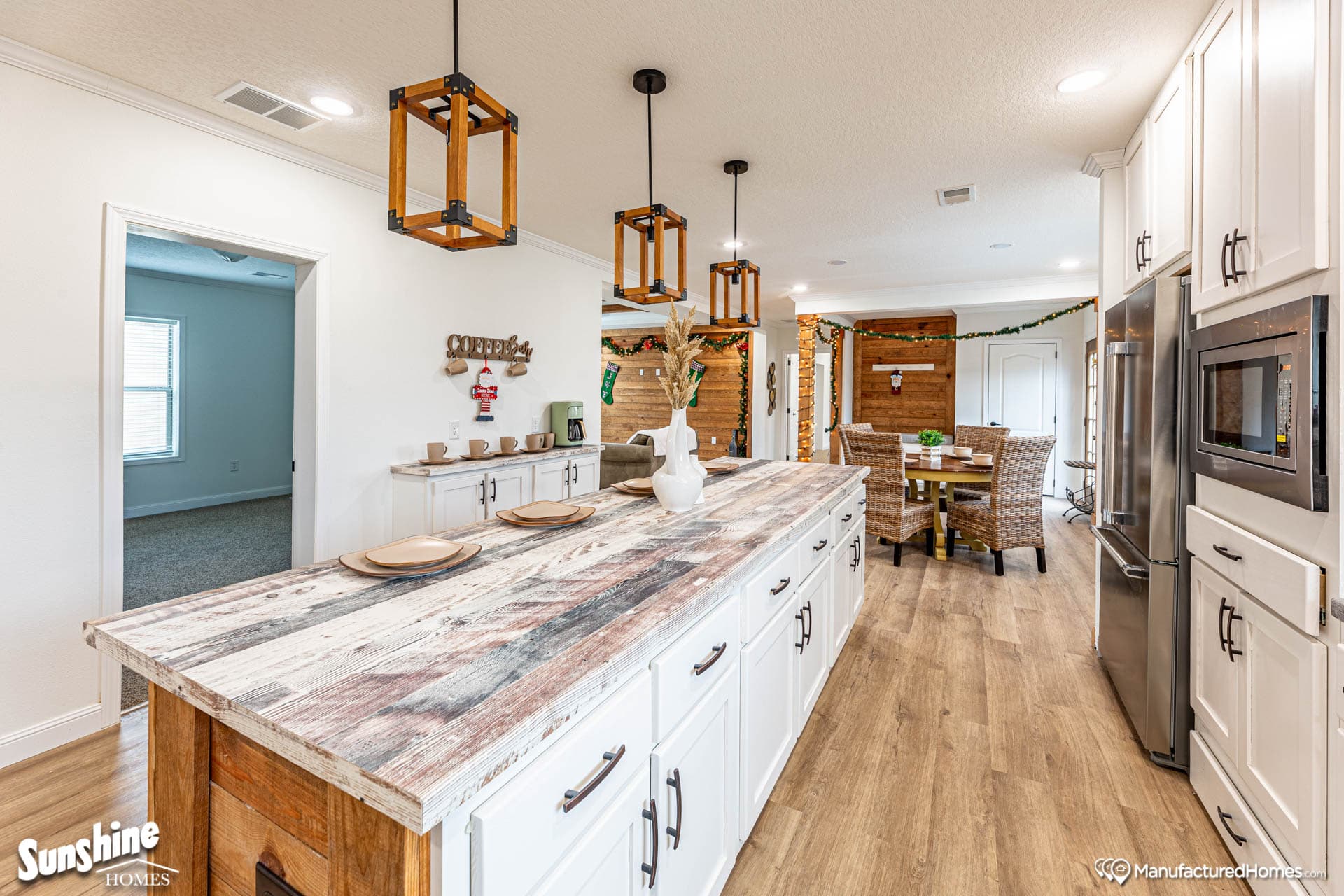 Pri3284-2015 kitchen home features