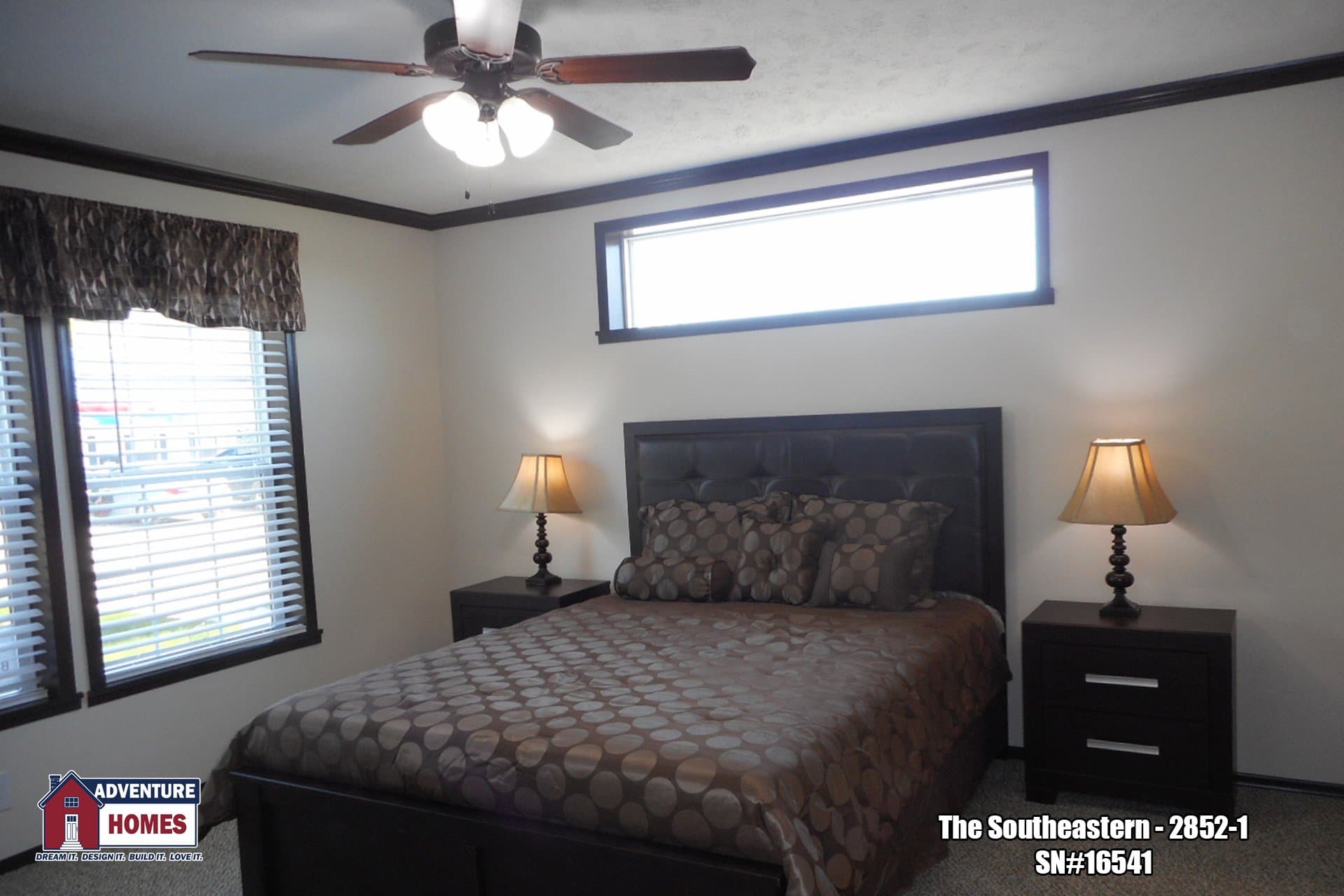 Southeastern | 2852-1 bedroom home features
