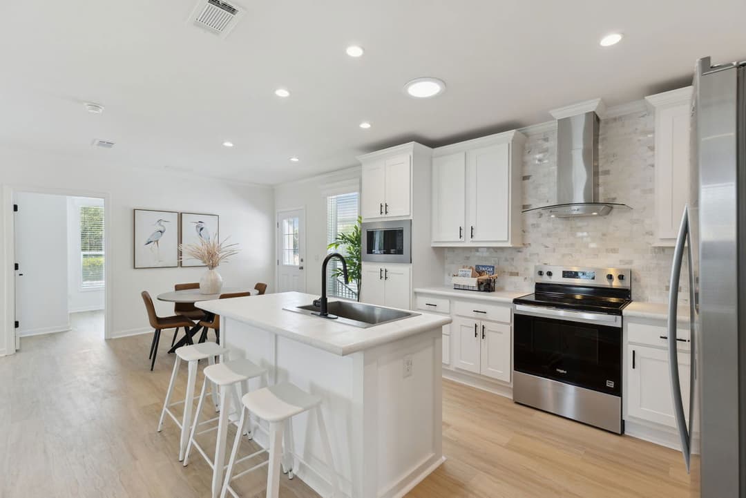 Silver springs 5044a bal harbour kitchen and hero home features