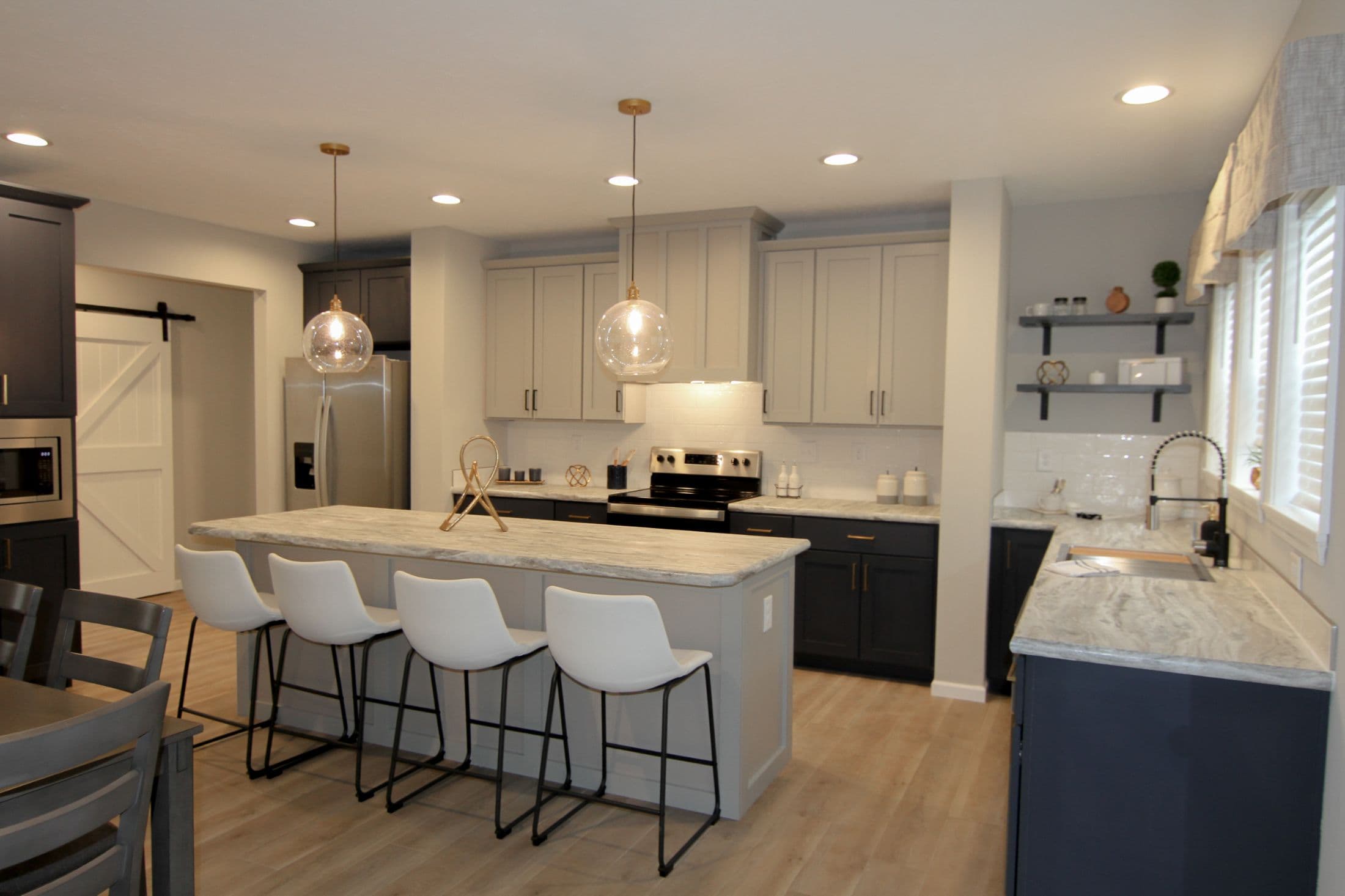 Ultra deuce 3 kitchen home features