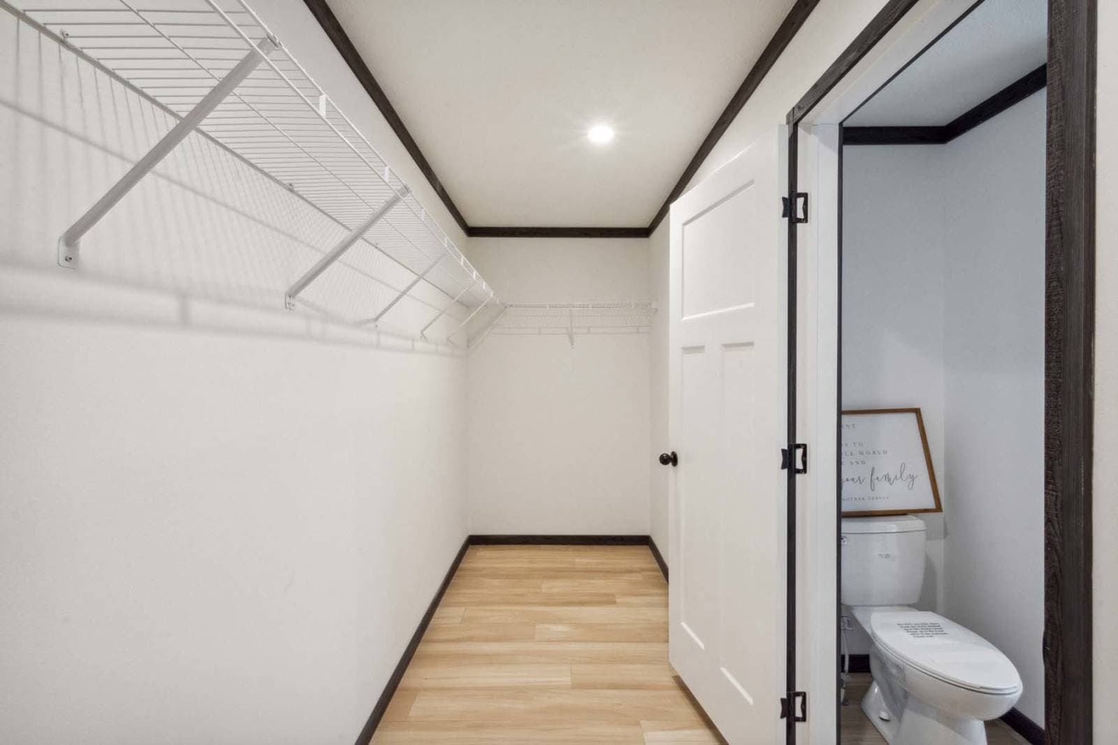 Roan interior home features