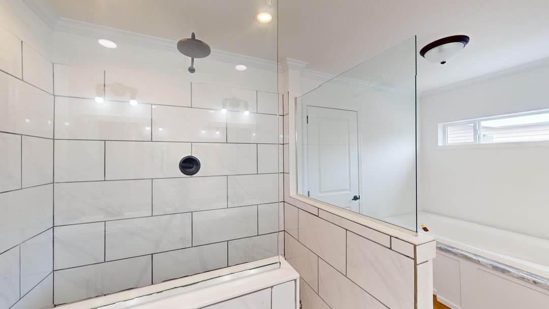 Pri3284-2010 bathroom home features