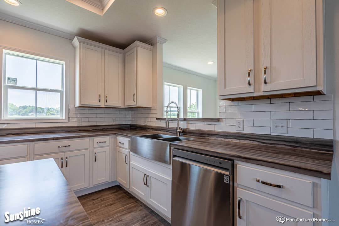 Pri3280-2049 kitchen home features