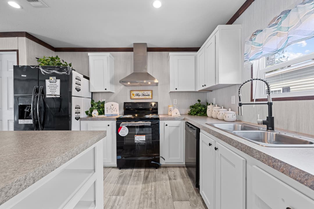 5k kitchen and hero home features