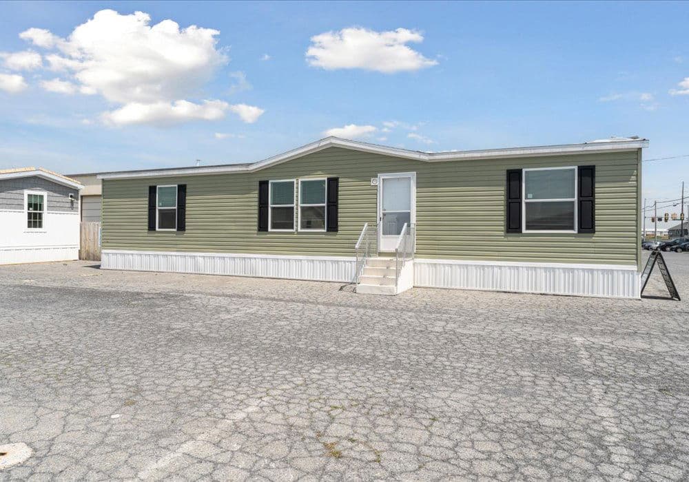 Apex 3900 exterior home features