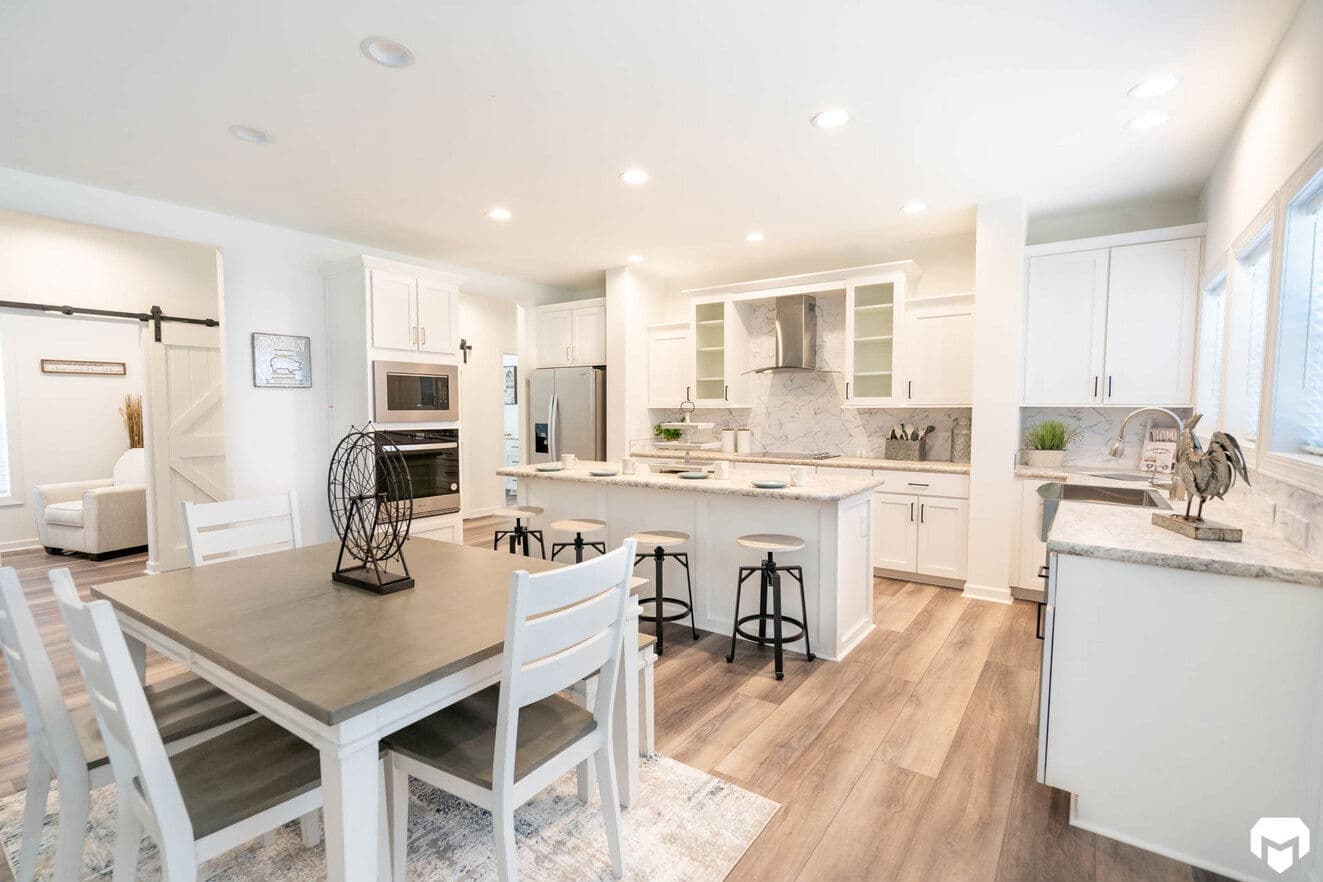 Elite 2.1 32683c interior home features