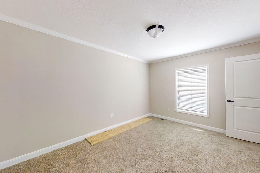 Pri3270-2014 bedroom home features