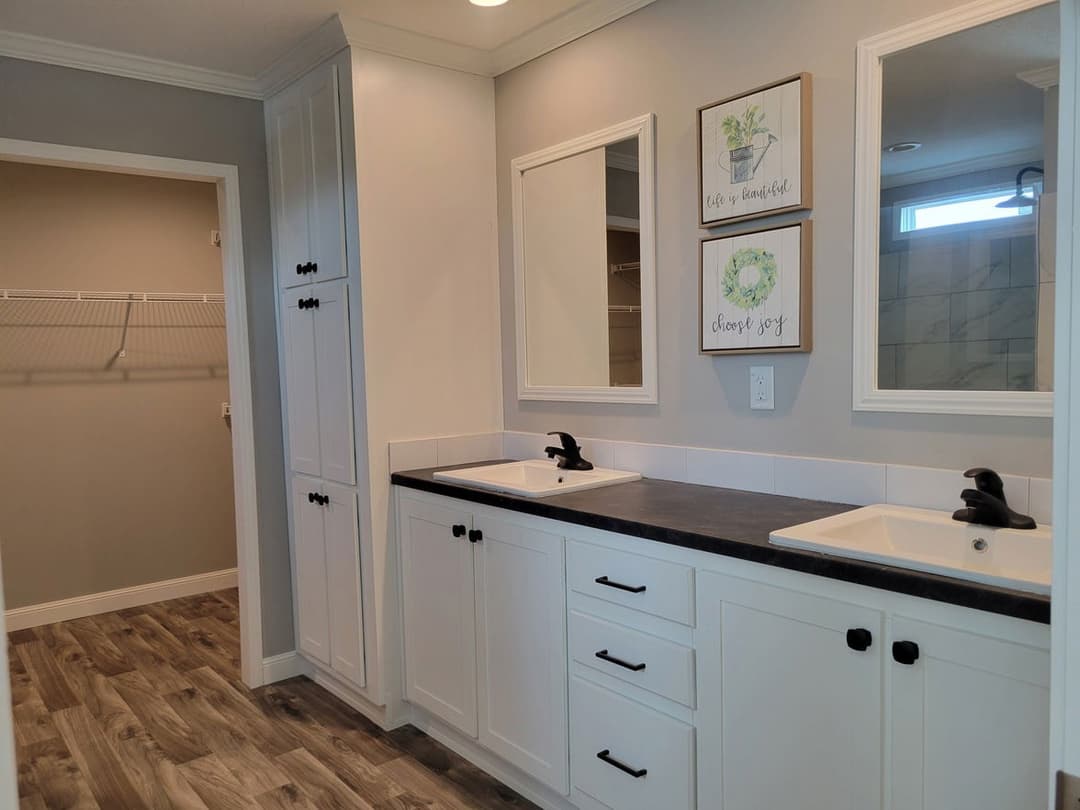 Heritage pointe 32603d bathroom home features