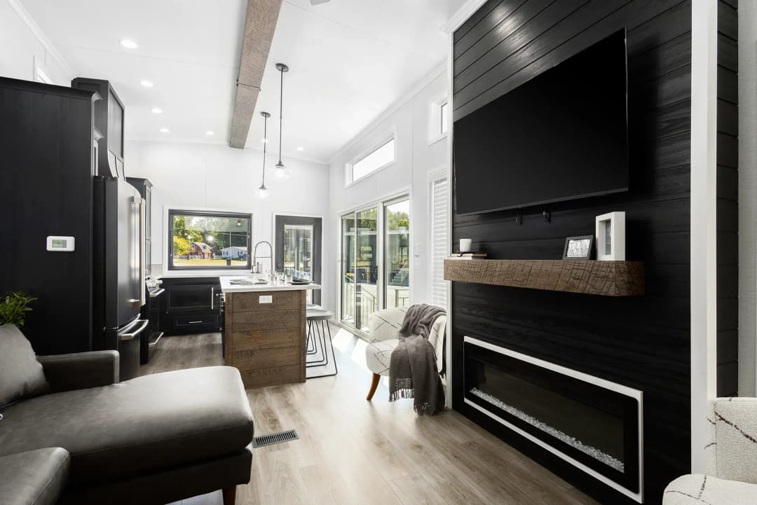 Island 6430p interior home features