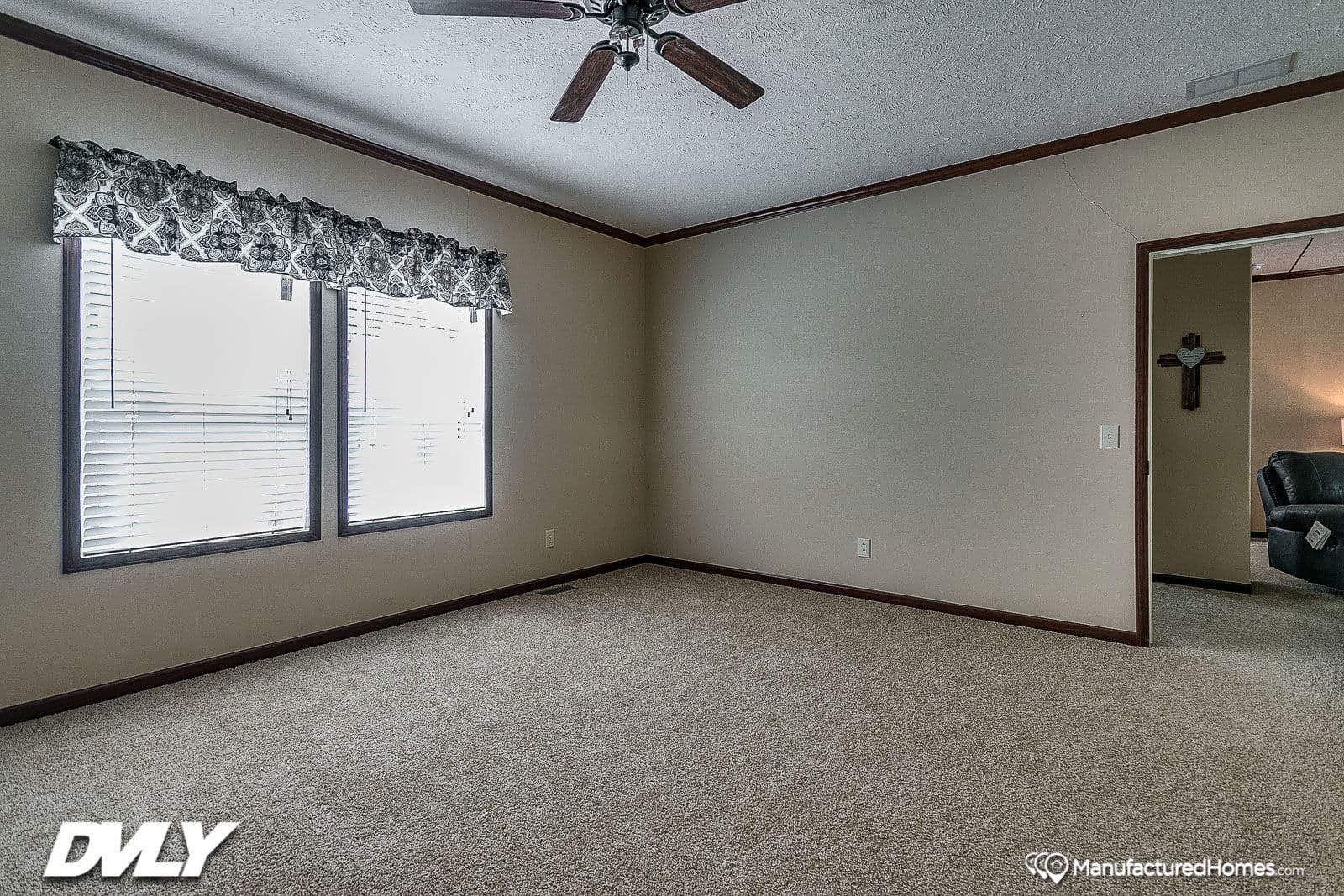 Brooks pointe bedroom home features