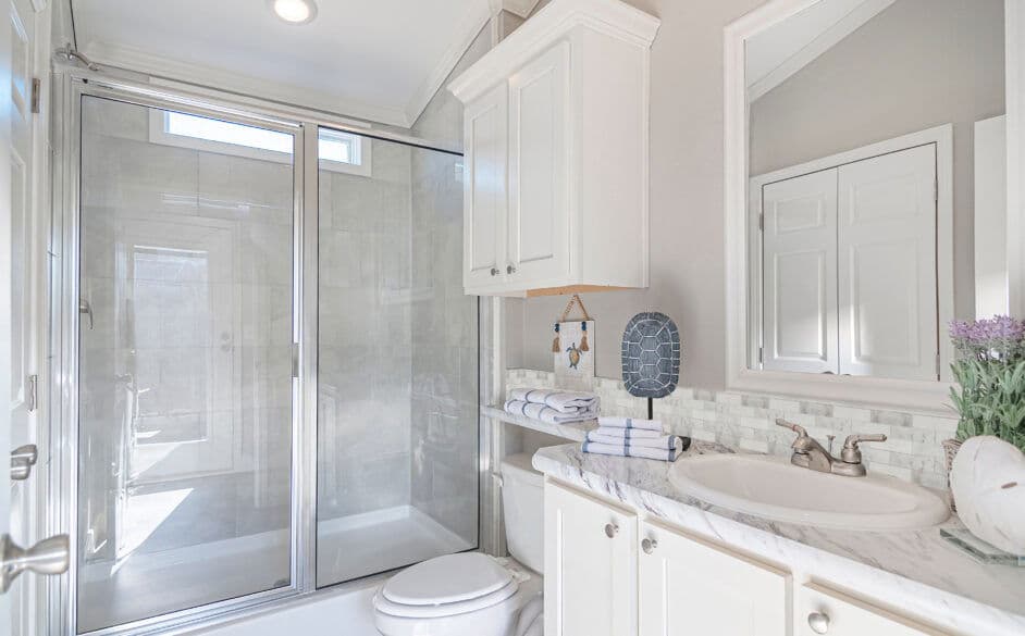 Sandpiper c44ep8 bathroom home features