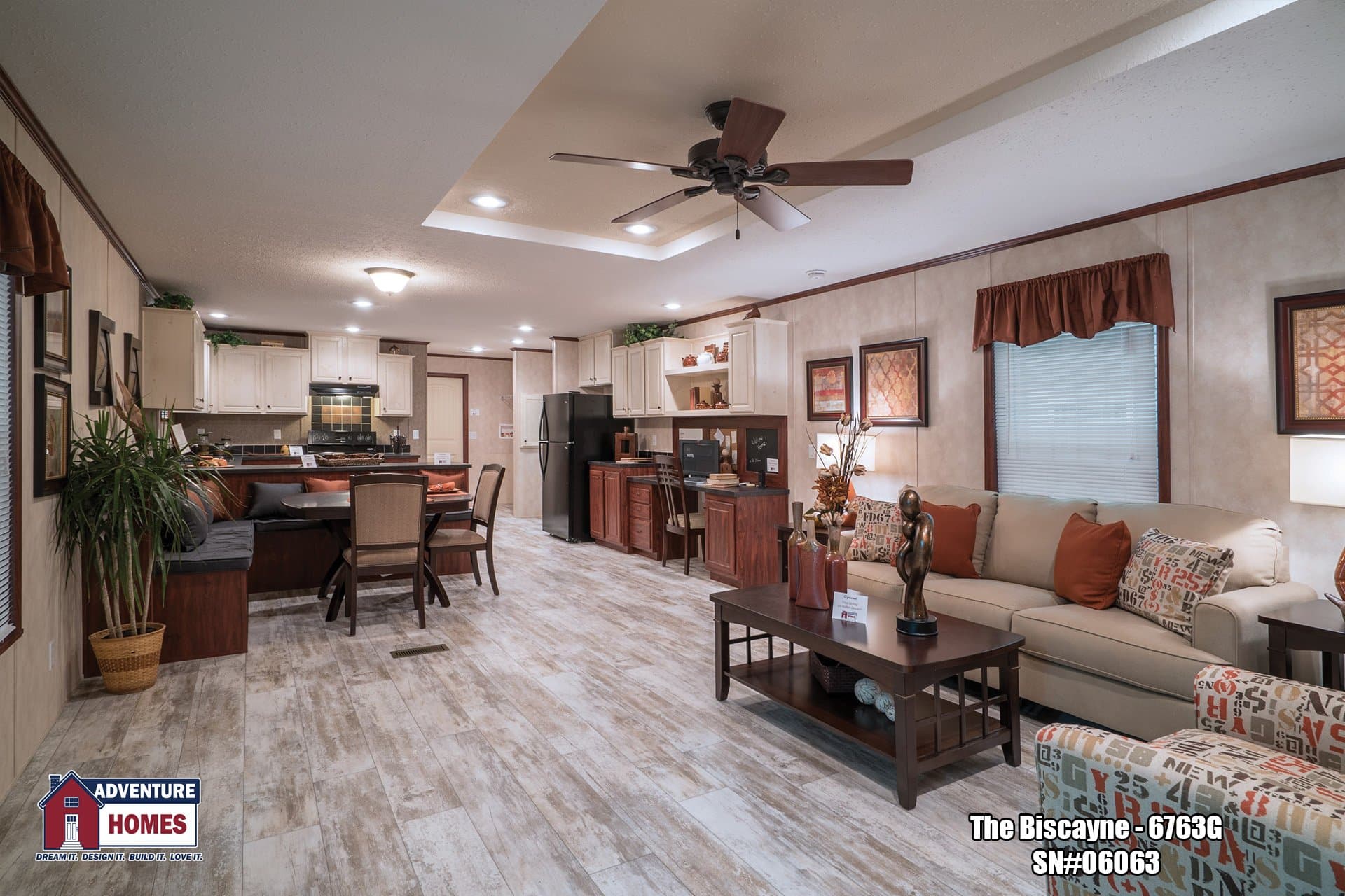 Biscayne | 6763g interior home features