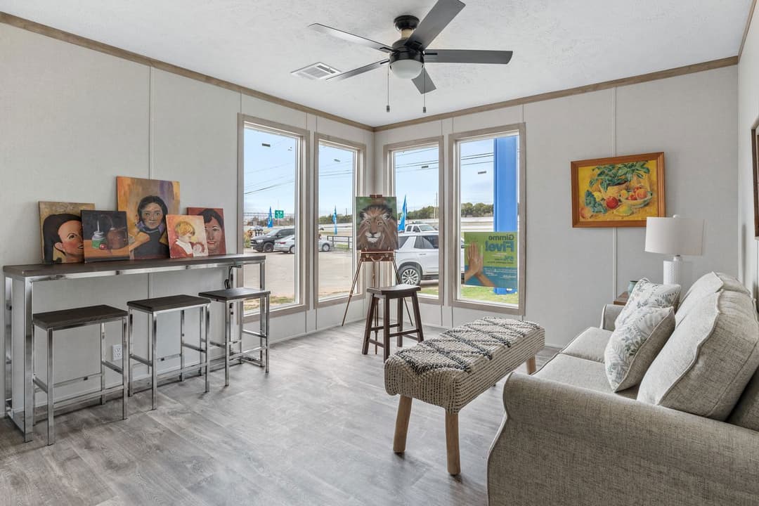 Sterling xl anniversary interior home features